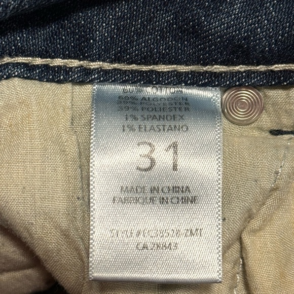 Ladies Tattoo Miley capri. Ripped patch distressed with embroidered back pockets - Picture 5 of 7